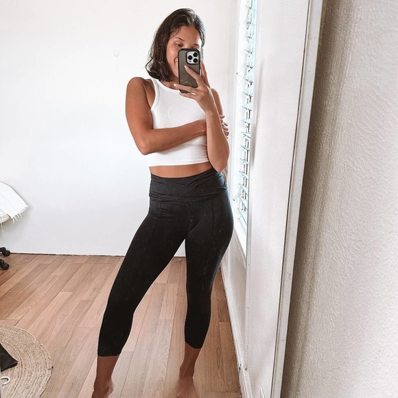 Free People Hang Ten Crop Leggings size Med - Picture 5 of 12